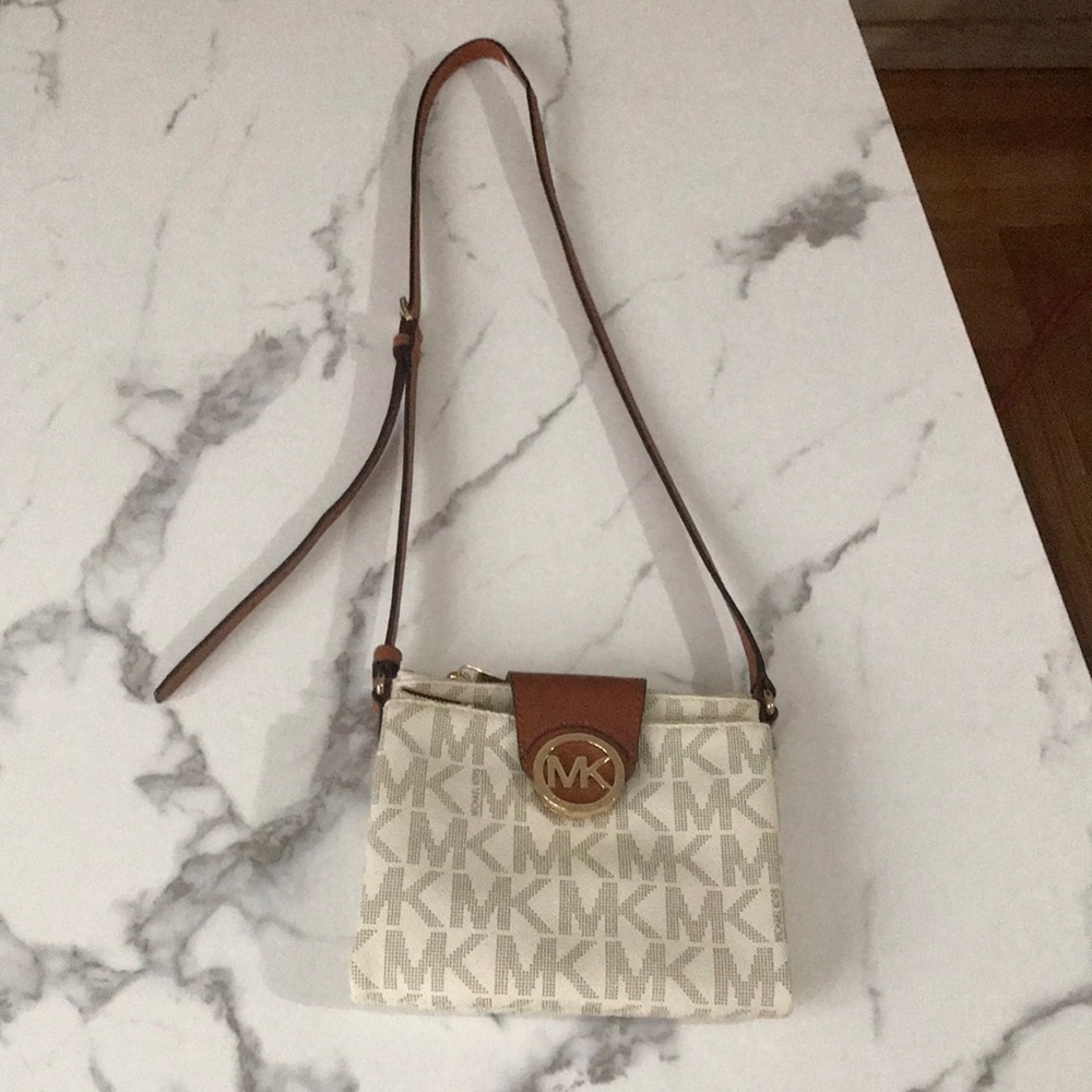 Michael kors cross body bag